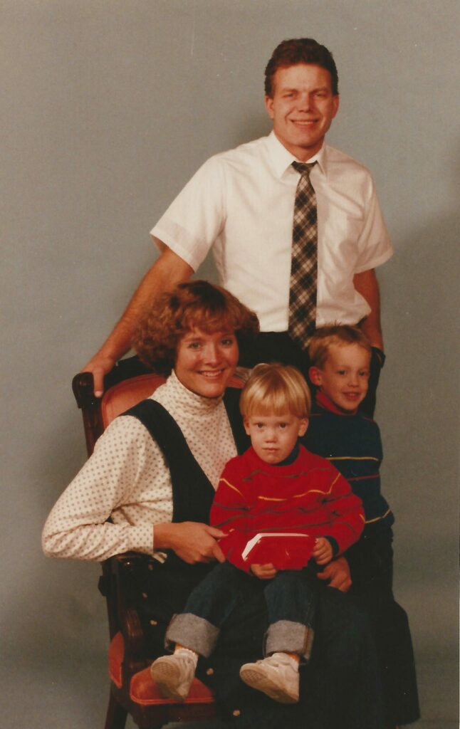 Deanna's Family - Christmas Photo 1989